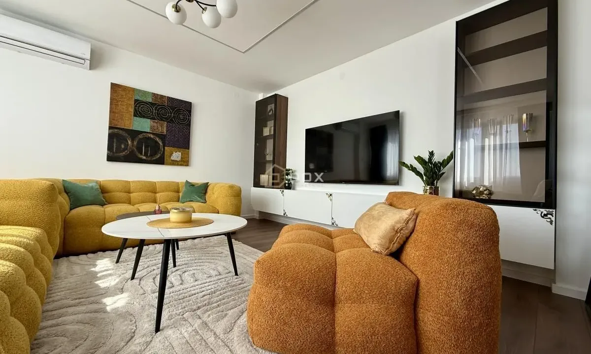 Sale, three bedroom apartment, 79m², Medijana, Niš