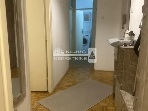Rent, two bedroom apartment, 70m², Kalenić Pijaca, Vračar Sve Podlokacije - image 15