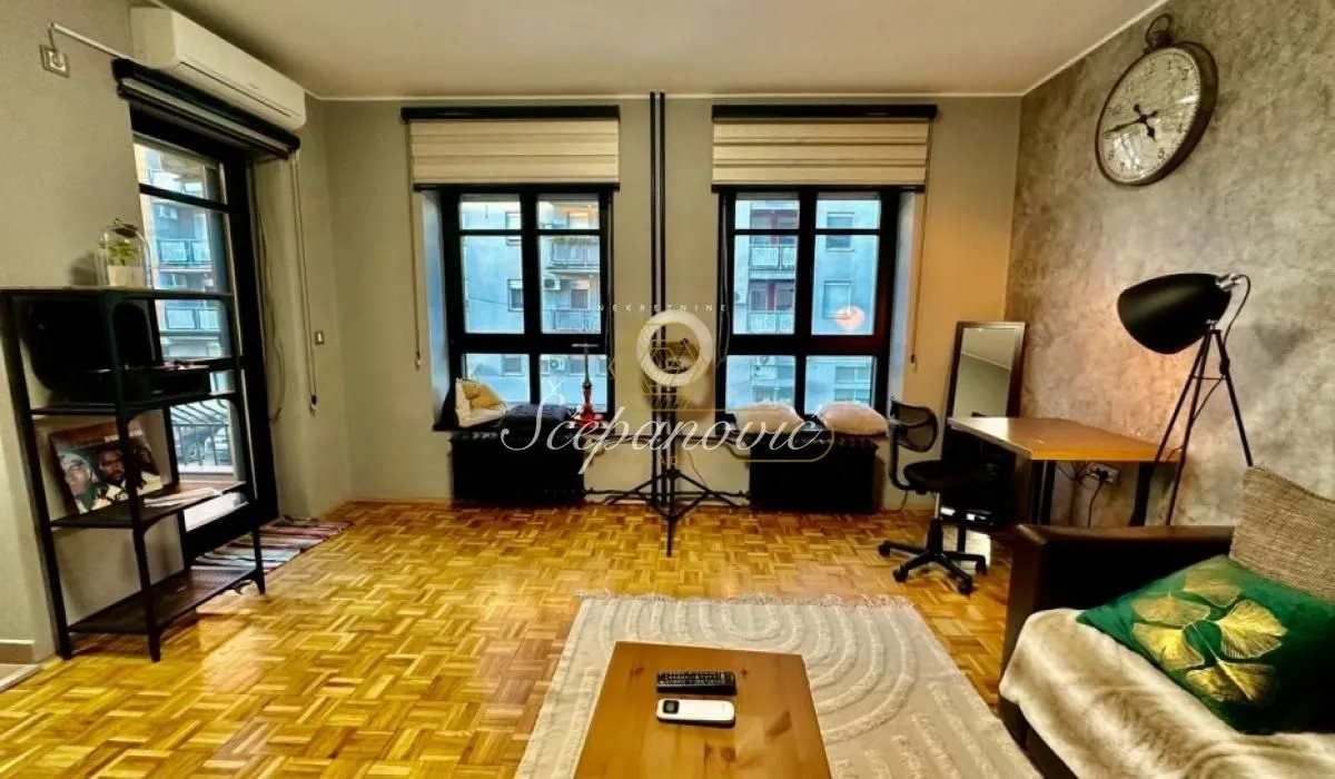 Prodaja, dvosoban stan, 44m², Adamovićevo Naselje, Novi Sad Sve Podlokacije