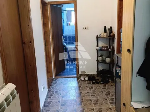 Prodaja, kuća, 160m², Borča 1, Borča Sve Podlokacije - image 4