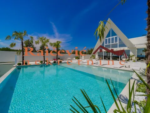 Sale, house, 360m², Sopot, Beograd - image 2