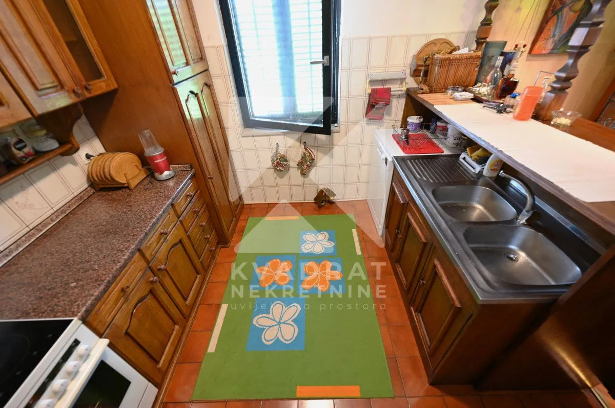 Sale, house, 280m², Masline, Podgorica
