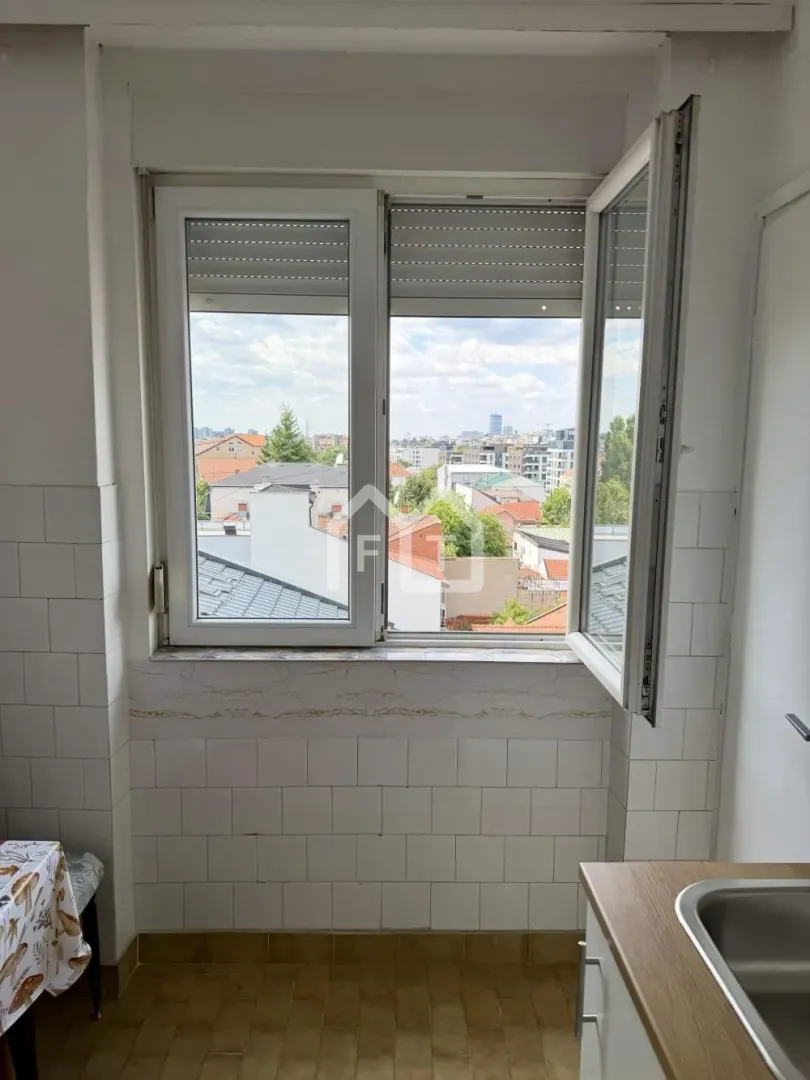 Rent, two bedroom apartment, 52m², Južni Bulevar, Vračar Sve Podlokacije