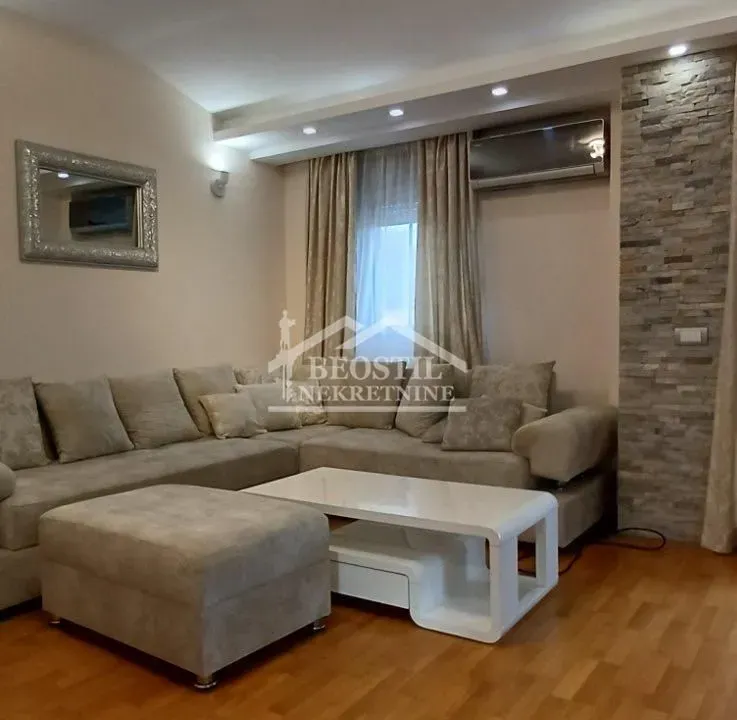 Izdavanje, trosoban stan, 68m², Čukarica, Beograd