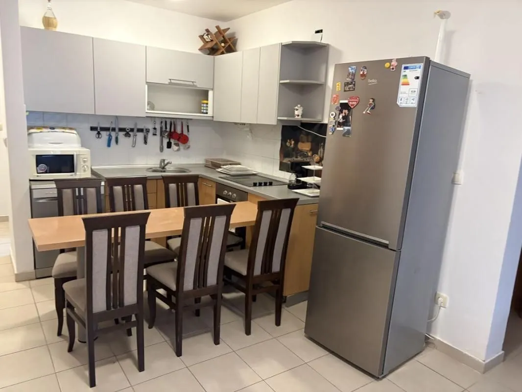 Prodaja, trosoban stan, 72m², Petrovac, Budva
