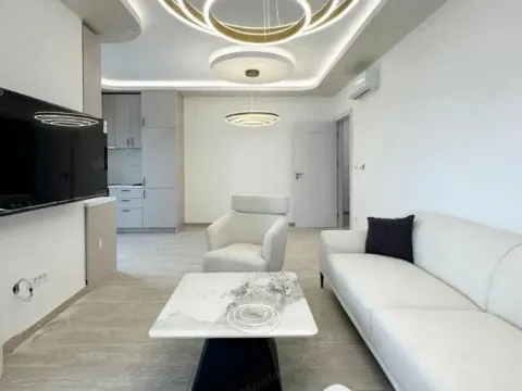 Sale, two bedroom apartment, 74m², Bečići, Budva