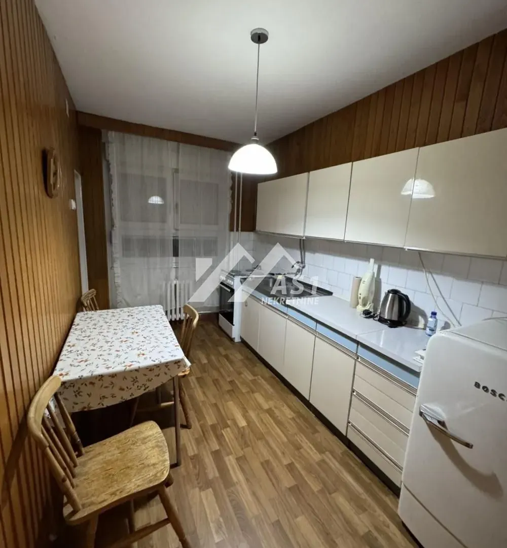 Izdavanje, dvosoban stan, 64m², Bulevar Oslobodjenja, Novi Sad Sve Podlokacije