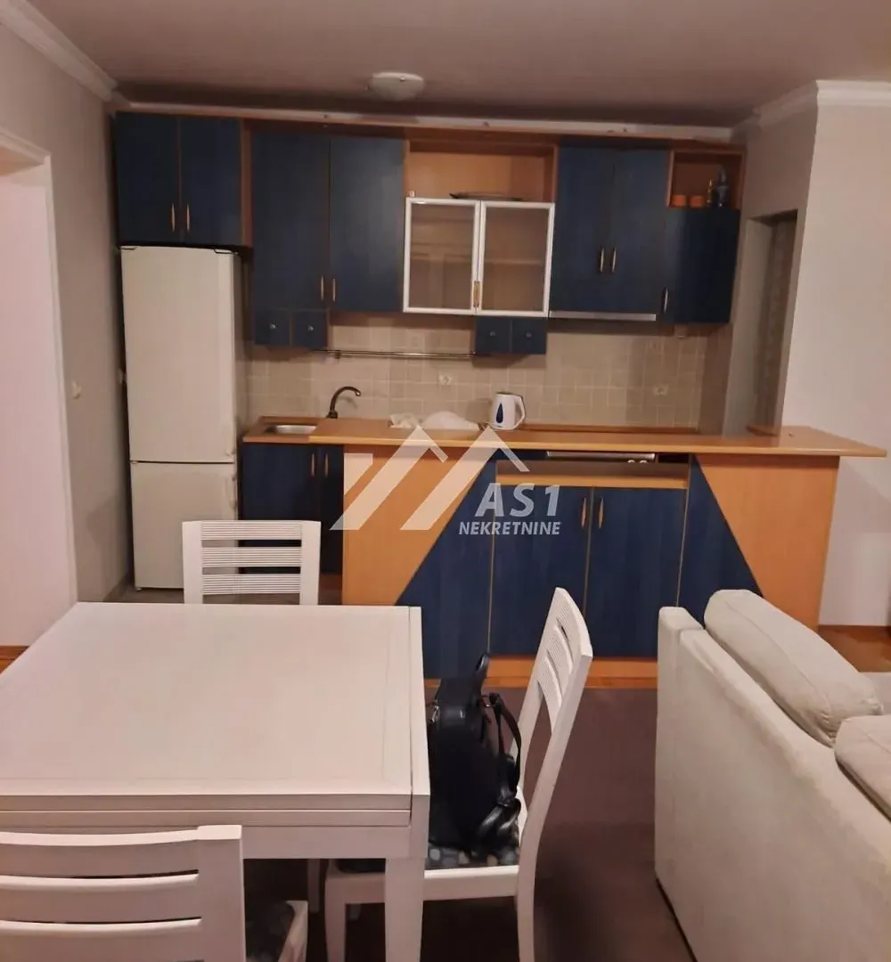 Izdavanje, dvosoban stan, 53m², Rotkvarija, Novi Sad Sve Podlokacije