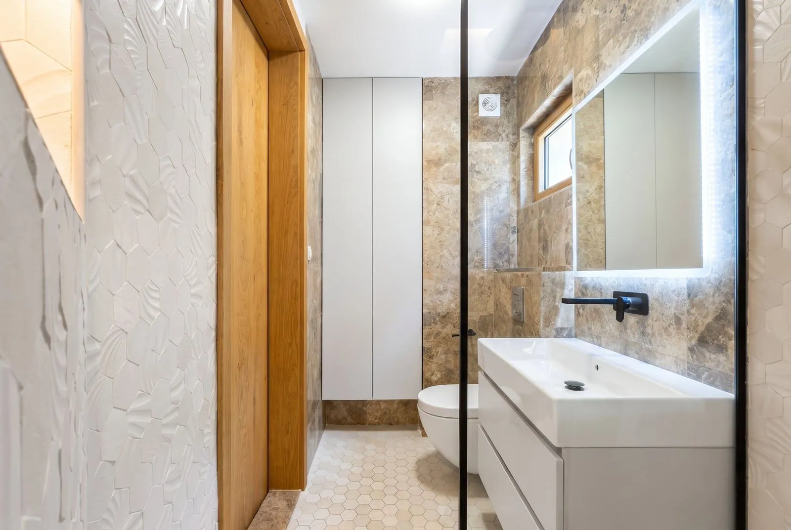 Rent, three bedroom apartment, 136m², Pržno, Budva