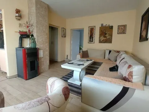 Prodaja, jednosoban stan, 50m², Centar, Nikšić - image 8