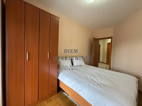 Izdavanje, jednosoban stan, 58m², Centar, Bar - image 4