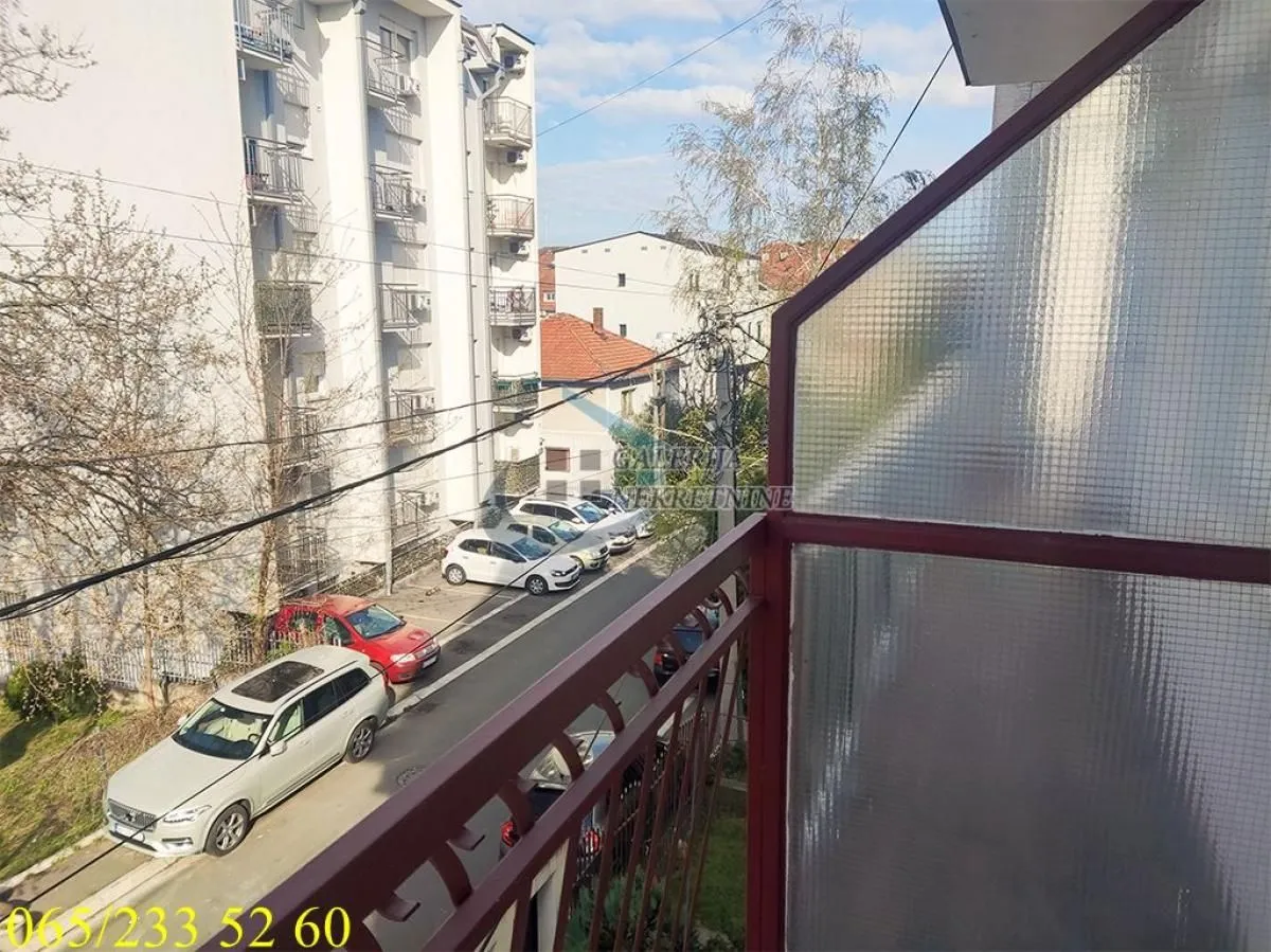 Rent, four bedroom apartment, 135m², Čukarica, Beograd
