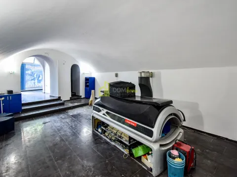 Izdavanje, poslovni prostor, 80m², Centar, Podgorica - image 10