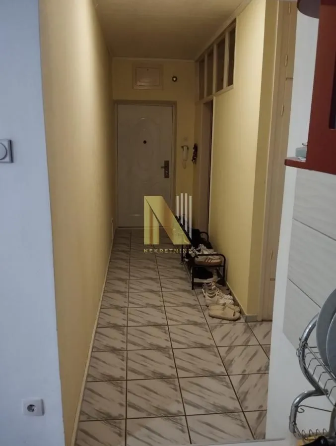Izdavanje, dvosoban stan, 53m², Detelinara, Novi Sad Sve Podlokacije