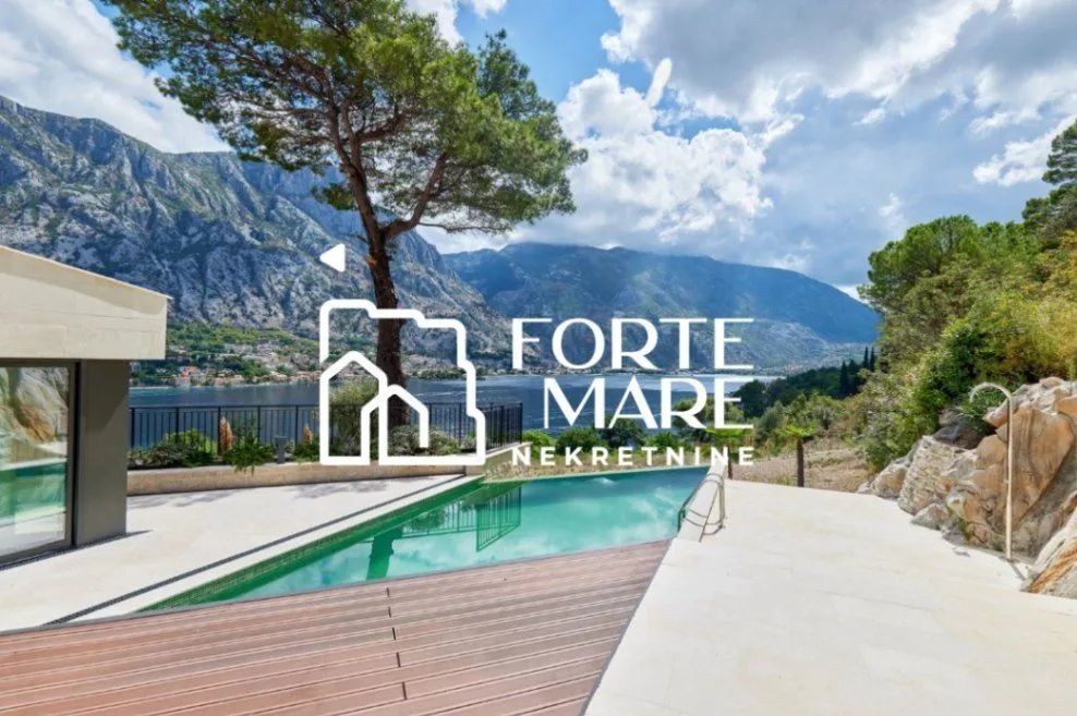 Sale, house, 479m², Prčanj, Kotor