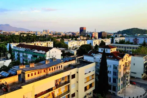View of the city from the property's window or terrace. - image 6