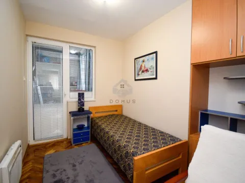 Rent, three bedroom apartment, 100m², Blok 6, Podgorica - image 9