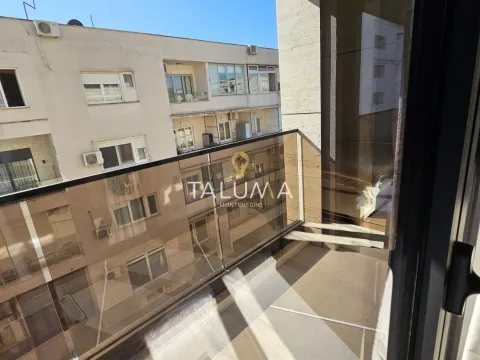 Izdavanje, jednosoban stan, 47m², Centar, Podgorica - image 2