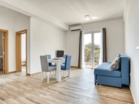 Izdavanje, kuća, 500m², Buljarica, Budva - image 9