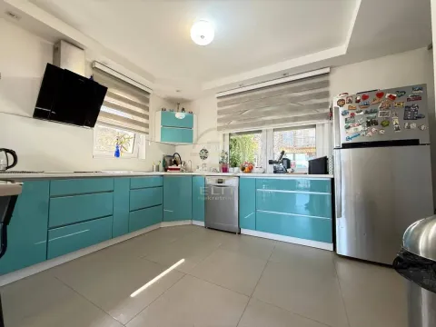 Sale, house, 273m², Petrovaradin, Novi Sad - image 12