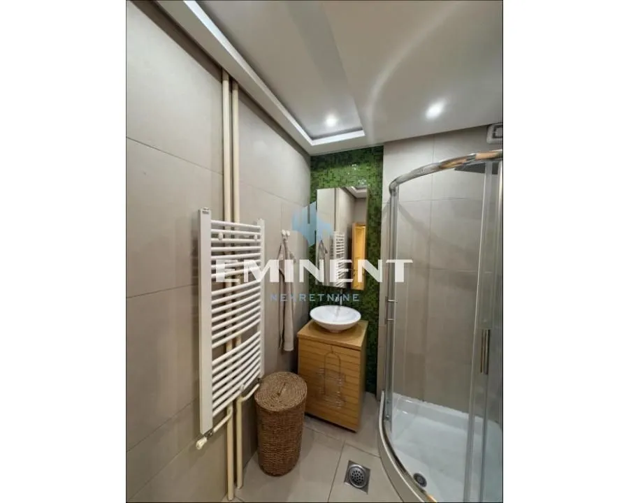 Rent, two bedroom apartment, 64m², Kalenić Pijaca, Vračar Sve Podlokacije