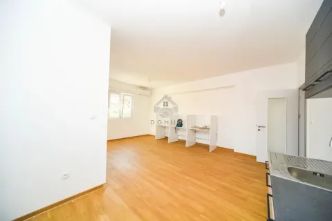 Izdavanje, dvosoban stan, 60m², Zabjelo, Podgorica - image 2