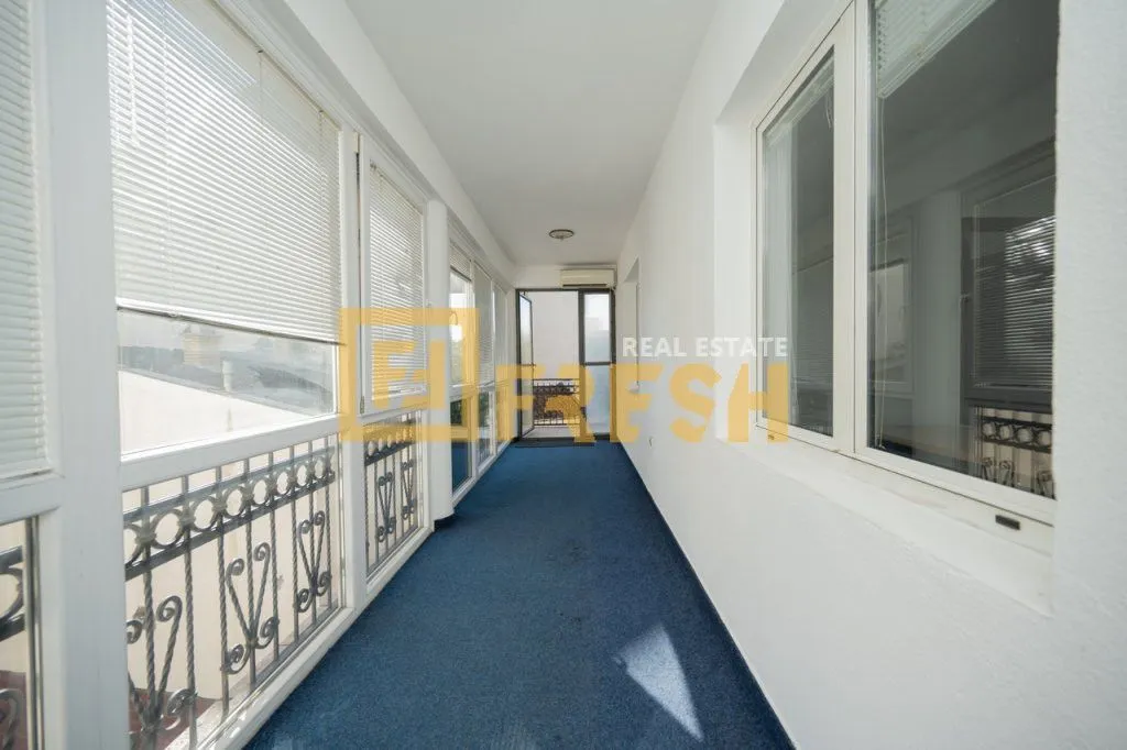 Rent, office space, 1000m², Centar, Podgorica