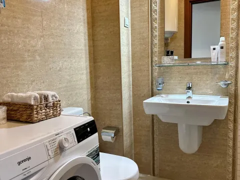 Izdavanje, dvosoban stan, 70m², Momišići, Podgorica - image 3