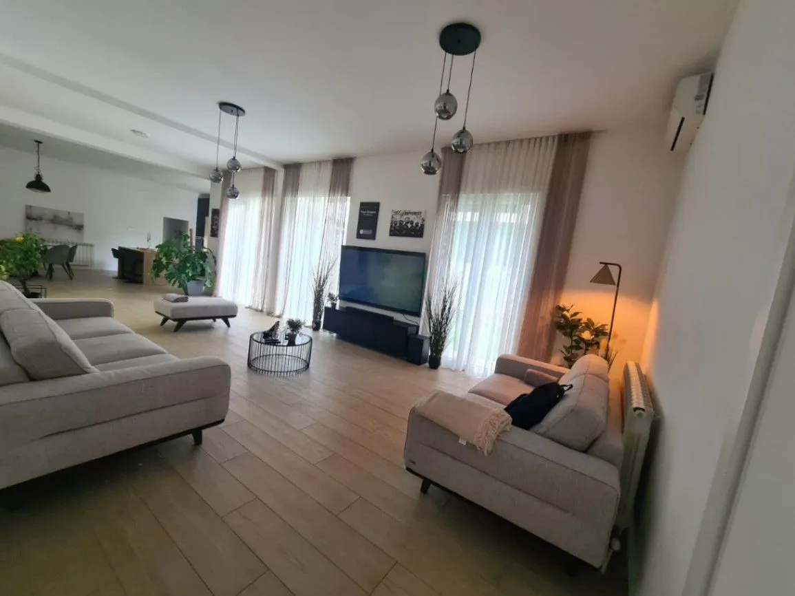 Prodaja, stan, 220m², Dedinje Beli Dvor, Dedinje Sve Podlokacije