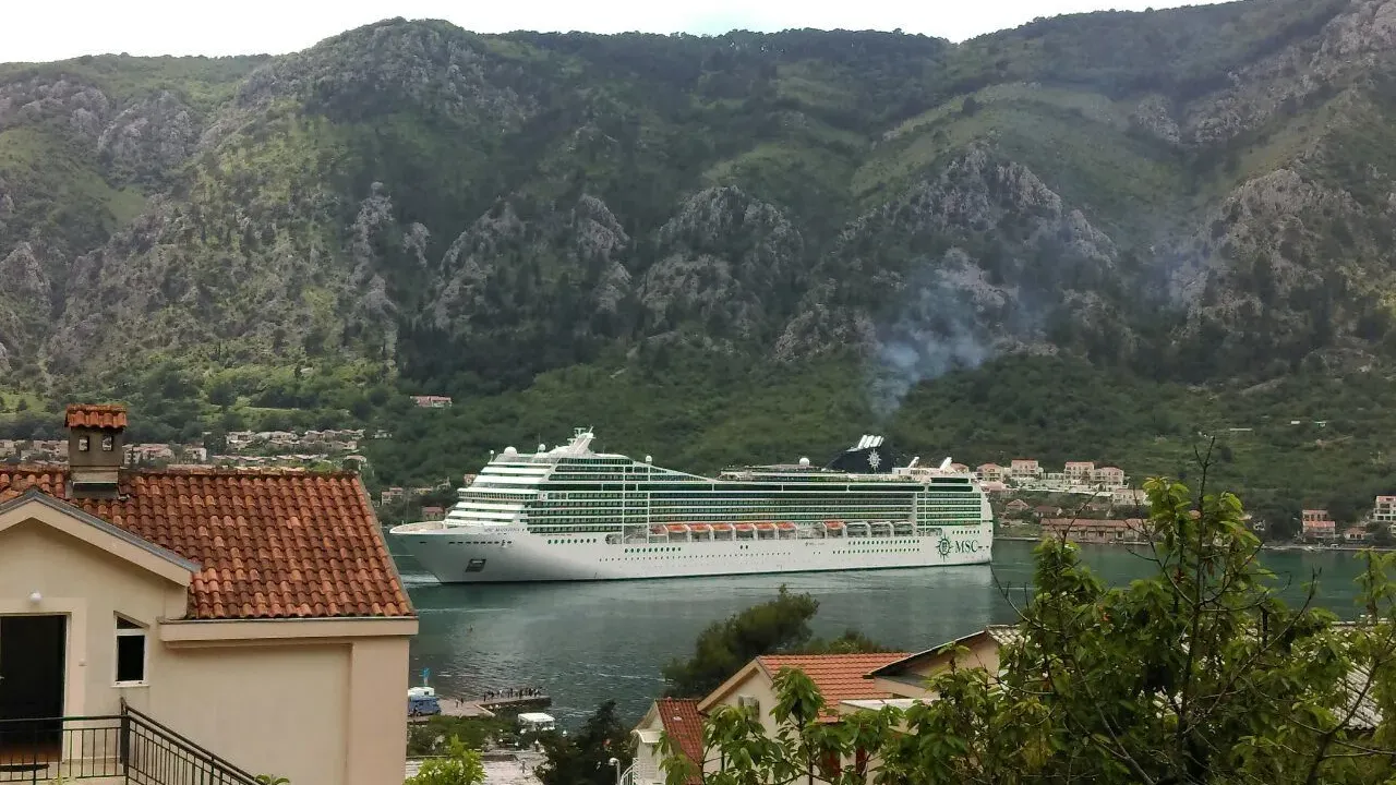Sale, apartment, 68m², Kotor, Crna Gora