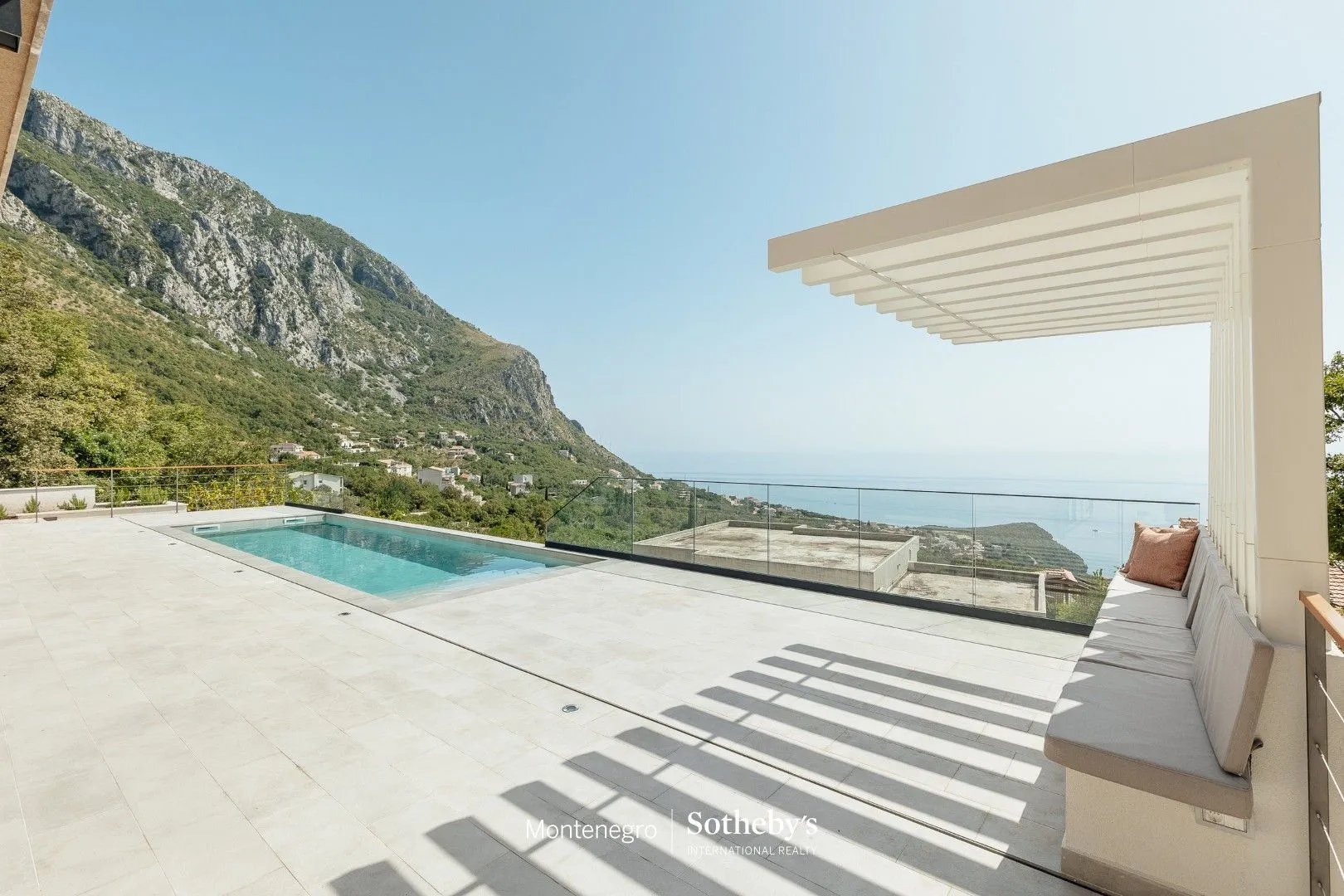 Sale, house, 250m², Blizikuće, Budva