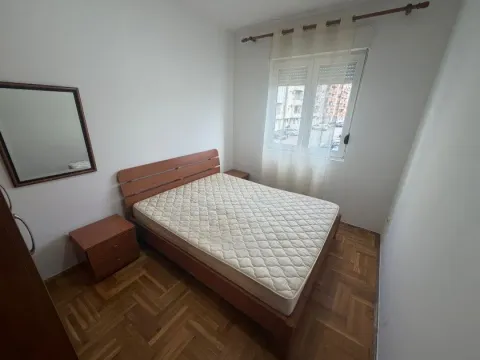 Izdavanje, jednosoban stan, 40m², Stari Aerodrom, Podgorica - image 5