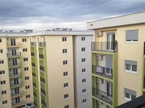 Prodaja, jednosoban stan, 39m², Pobrežje, Podgorica - image 1