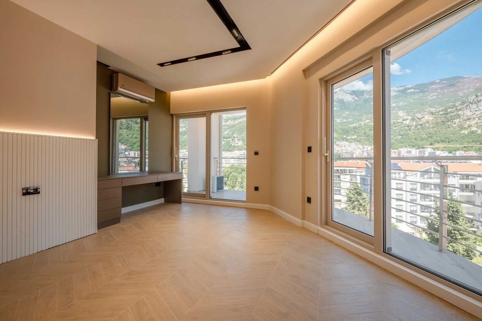 Sale, three bedroom apartment, 450m², Budva, Crna Gora