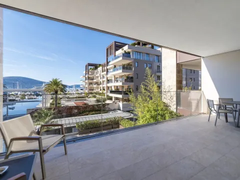 Prodaja, jednosoban stan, 83m², Porto Montenegro, Tivat - image 2