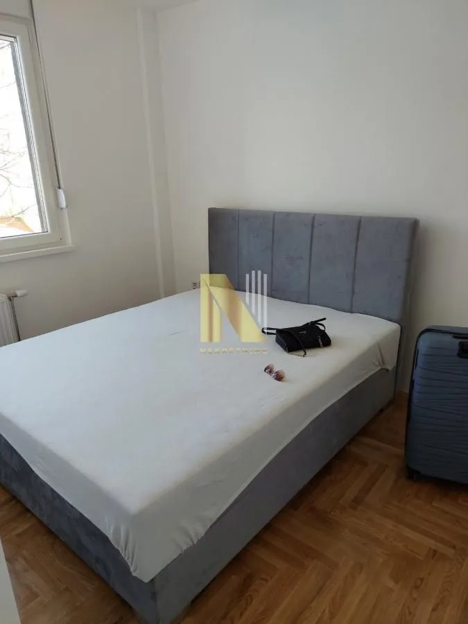 Izdavanje, jednosoban stan, 37m², Bulevar patrijarha Pavla, Novi Sad Sve Podlokacije
