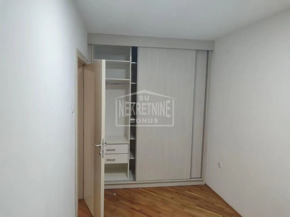 Prodaja, dvosoban stan, 52m², Centar, Subotica