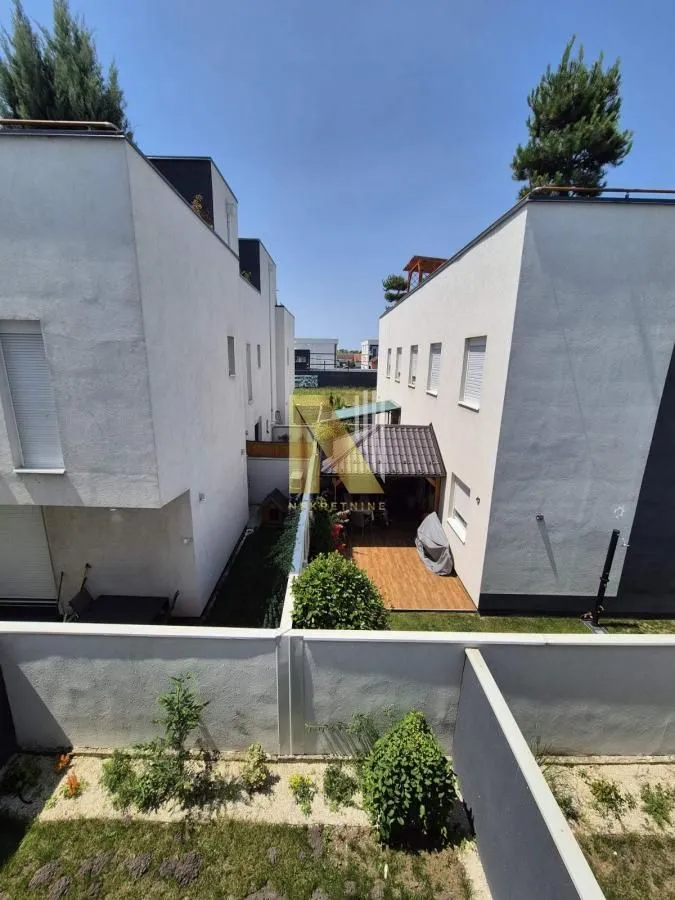 Prodaja, stan, 148m², Vidovdansko naselje, Novi Sad Sve Podlokacije