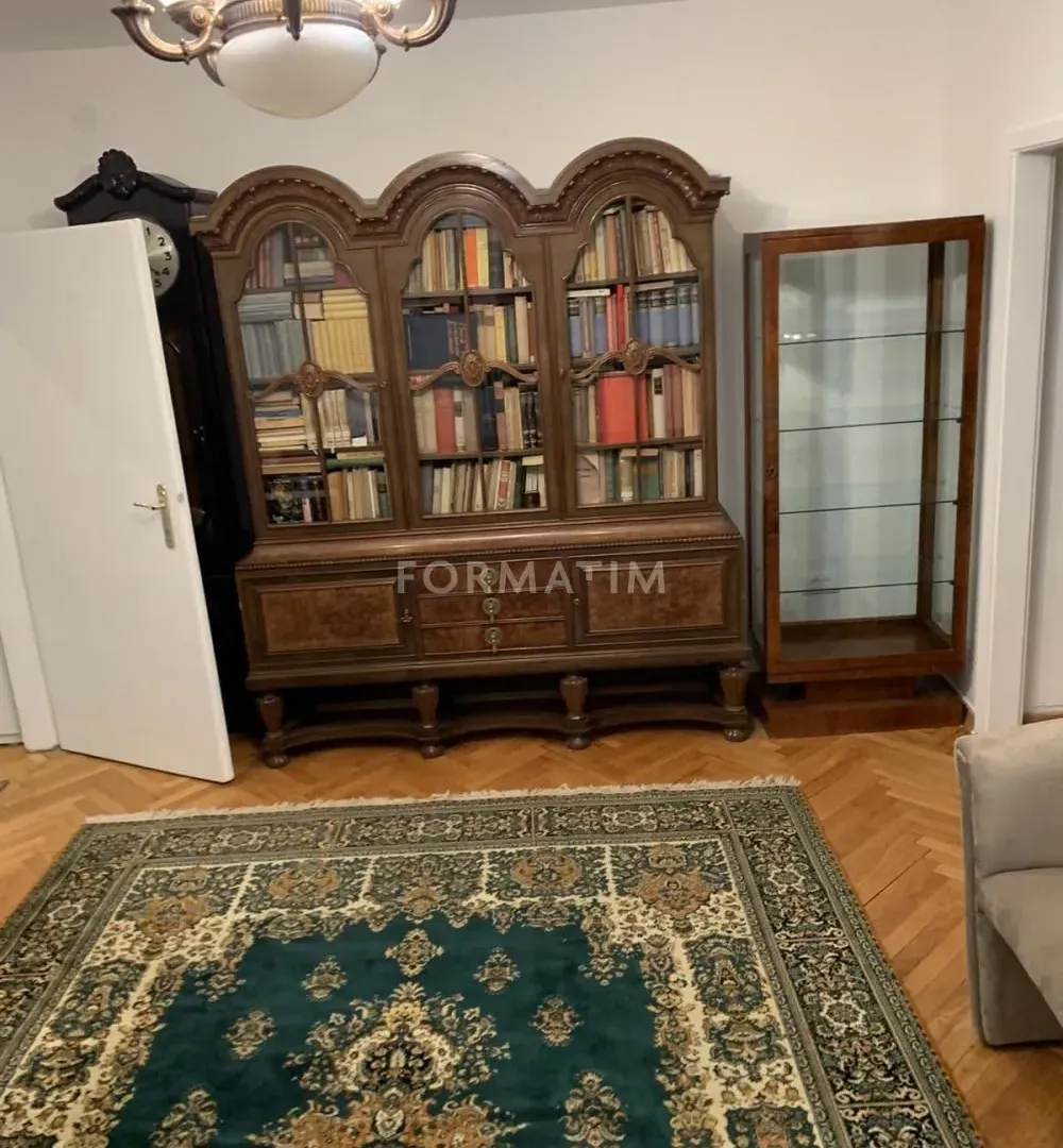 Izdavanje, dvosoban stan, 60m², Poštanska Štedionica, Palilula Sve Podlokacije