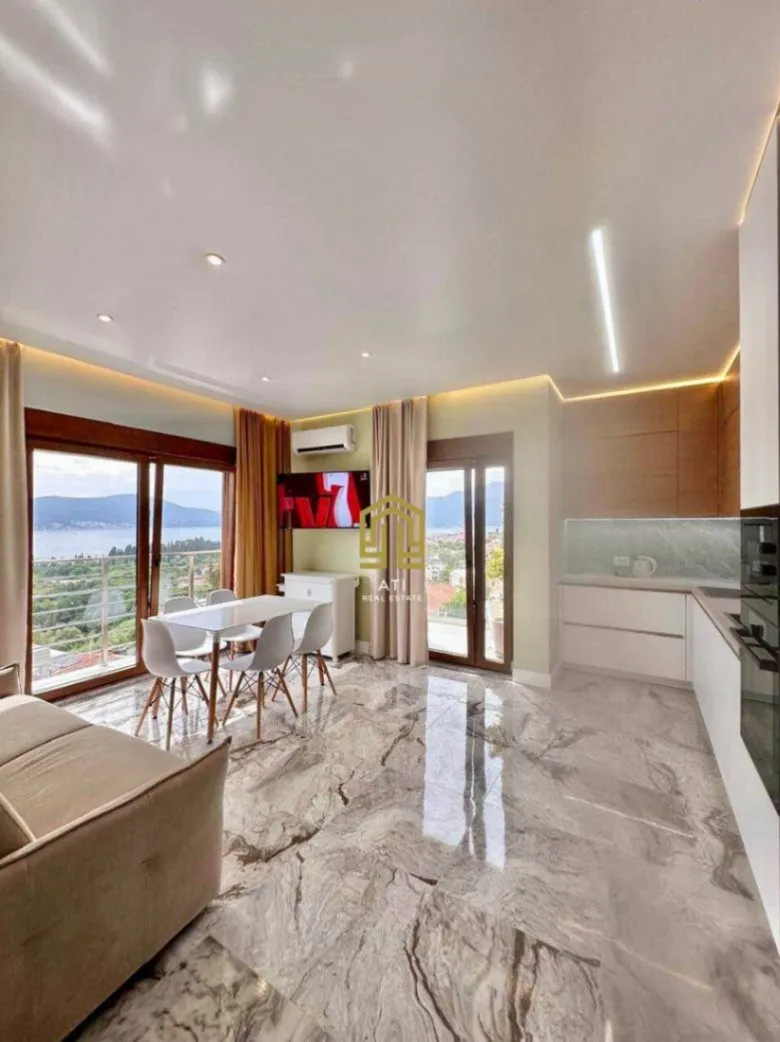 Prodaja, dvosoban stan, 68m², Tivat, Crna Gora
