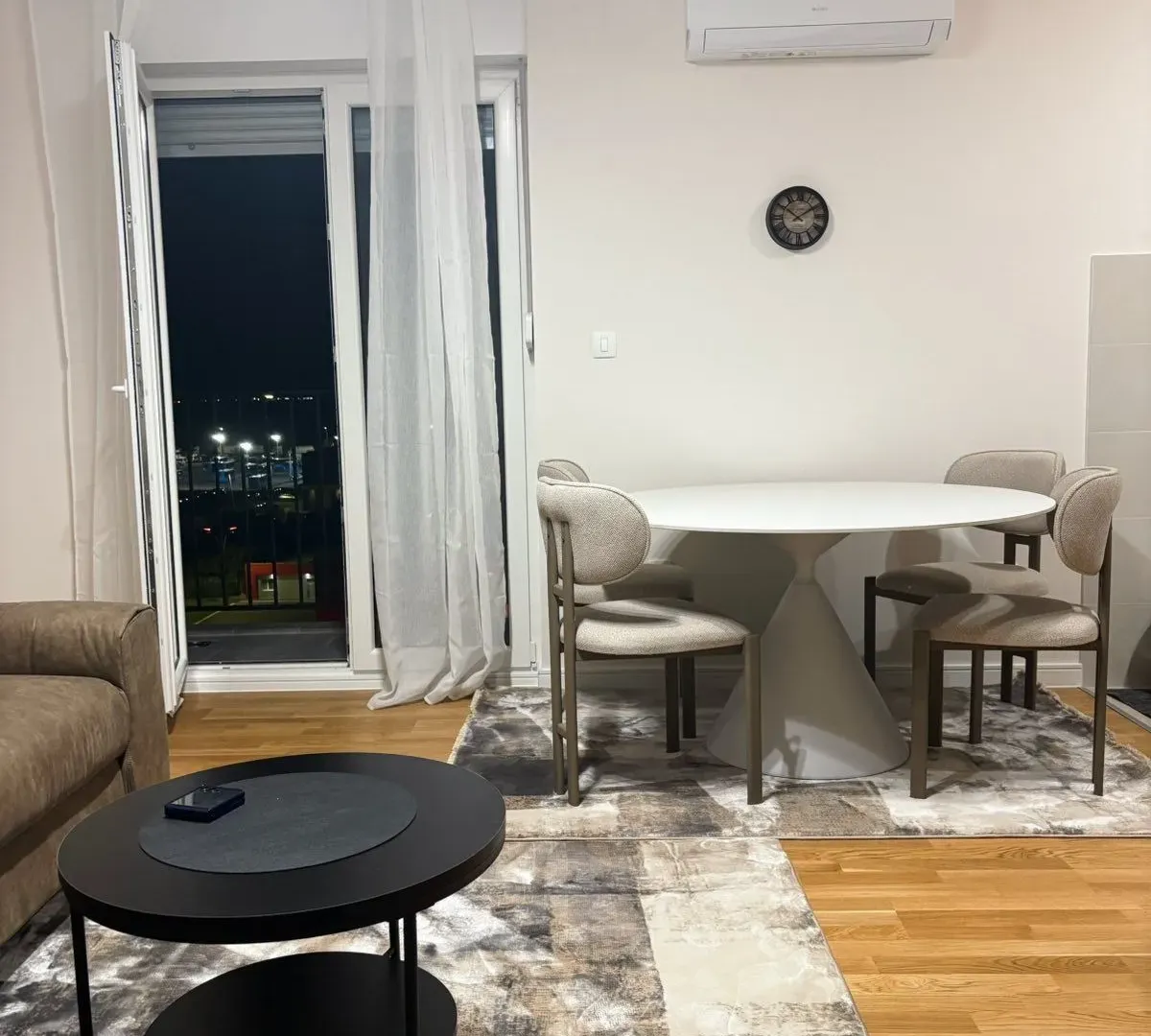 Rent, two bedroom apartment, 60m², Pobrežje, Podgorica