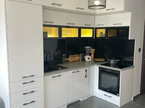 Prodaja, jednosoban stan, 45m², Tivat, Crna Gora - image 3