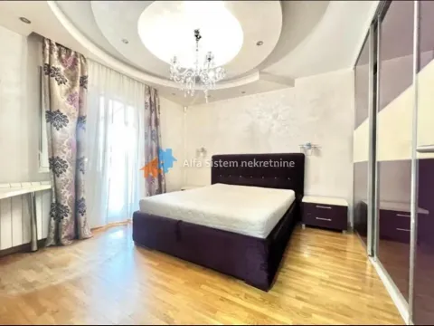 Izdavanje, trosoban stan, 83m², Stari Grad, Beograd - image 10