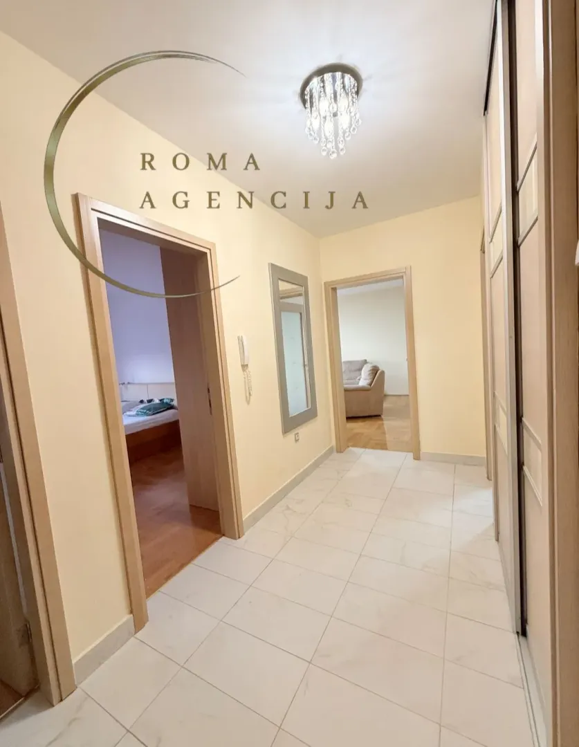 Izdavanje, dvosoban stan, 80m², Preko Morače, Podgorica