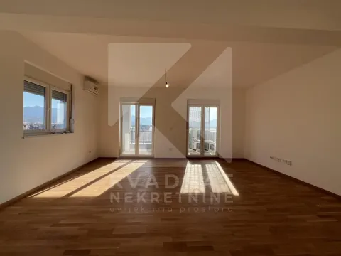 Prodaja, trosoban stan, 104m², Stari Aerodrom, Podgorica - image 2