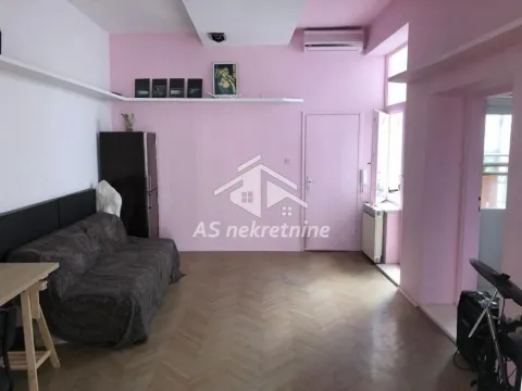 Izdavanje, trosoban stan, 95m², Stari Grad, Beograd - image 8