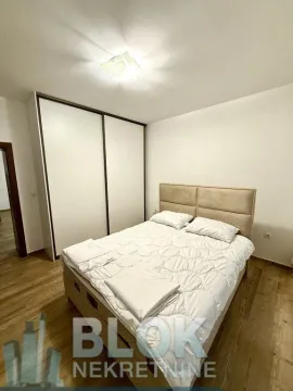 Izdavanje, dvosoban stan, 70m², Centar, Podgorica - image 7