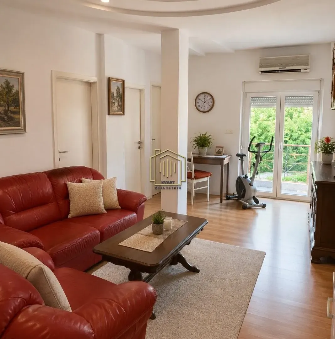 Prodaja, četvorosoban stan, 200m², Cemenca, Nikšić