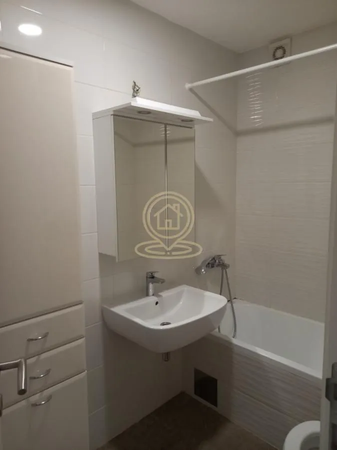 Prodaja, trosoban stan, 60m², Rotkvarija, Novi Sad Sve Podlokacije