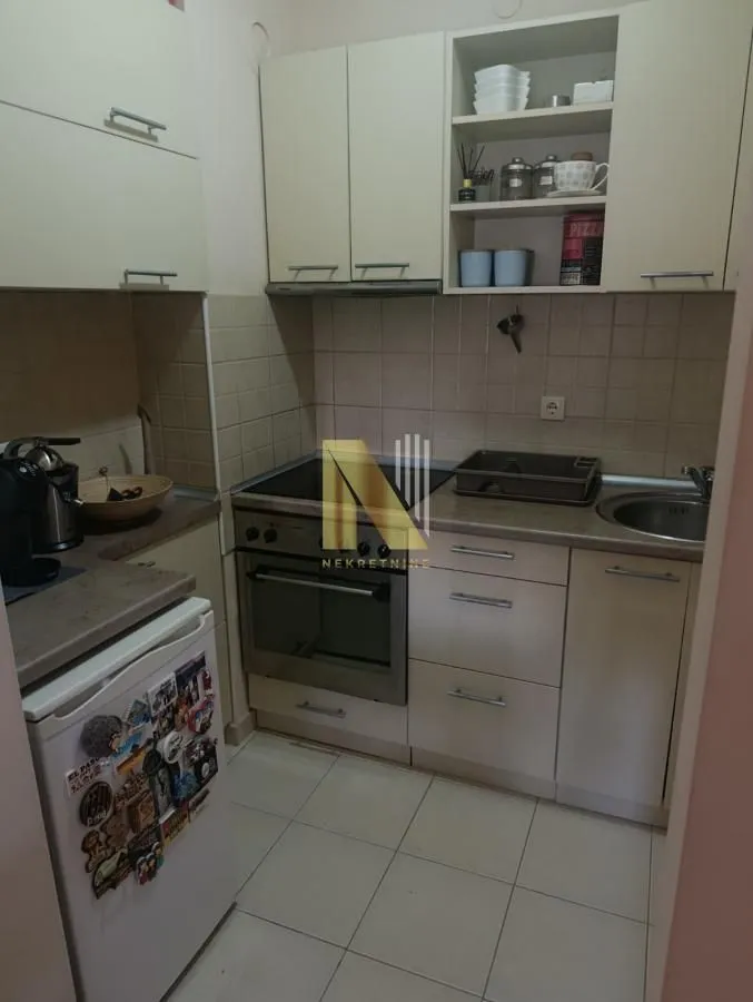 Prodaja, jednosoban stan, 37m², Salajka, Novi Sad Sve Podlokacije